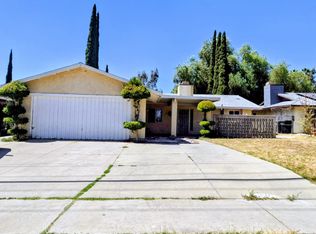8834 Palmetto Ave, Fontana, CA 92335