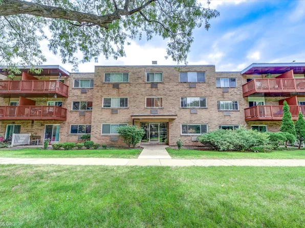 712 W Dempster St #Fg10, Mount Prospect, IL 60056