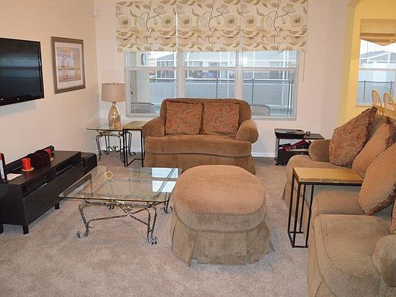 2nd image of 1022 Bloomingdale Dr