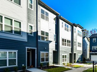 6013 Pivot Ct, Charlotte, NC 28205