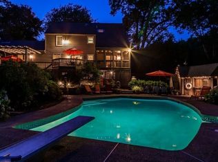 16 Archelaus Hill Rd, West Newbury, MA 01985