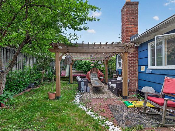 4th image of 24814 Depew Avenue