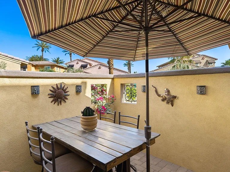 52230 Desert Spoon Ct — Photo 40