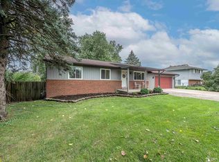 49361 Saltz Rd, Canton, MI 48187