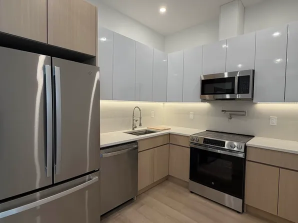 30-71 Steinway Avenue image 1 of 10