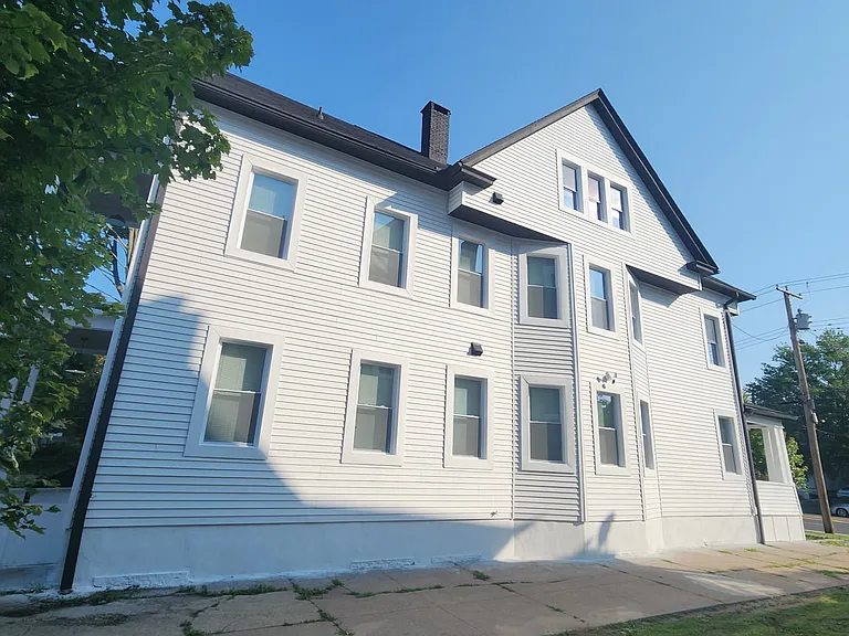 622 Whalley Ave — Photo 4
