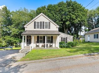26 Benjamin St, Groveland, MA 01834
