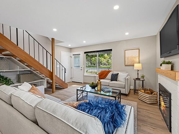 5th image of 1282 Vinci Park Way