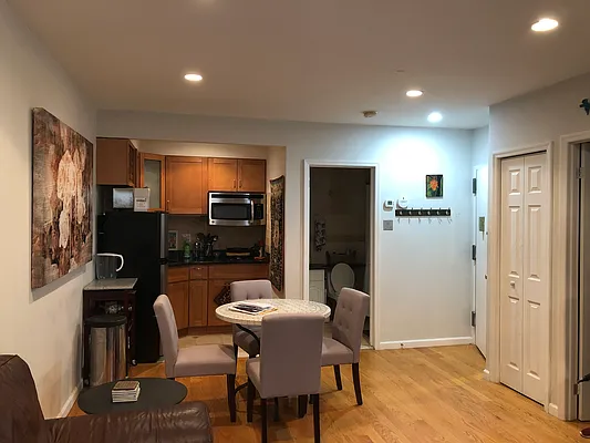 Rented by Avenue Real Estate | media 2