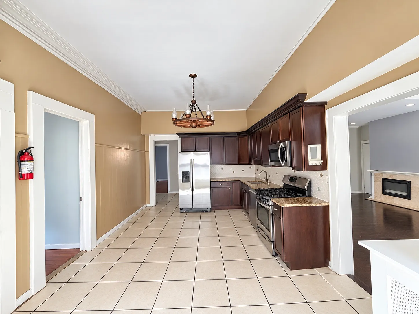 3 bed, 1500 sqft, $3,200 — Photo 4