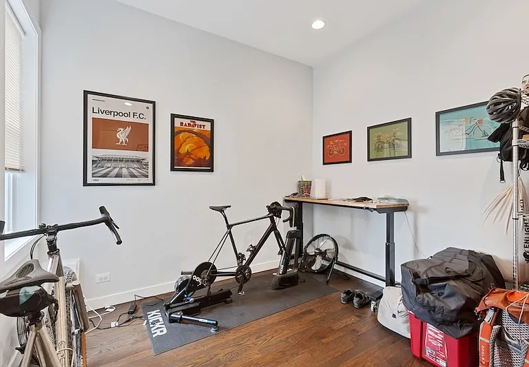 1045 N California Ave #4 — Photo 8