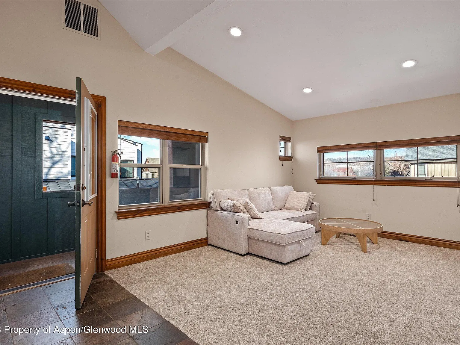 1 bed, 1.0 bath, 644 sqft, $2,950 — Photo 2