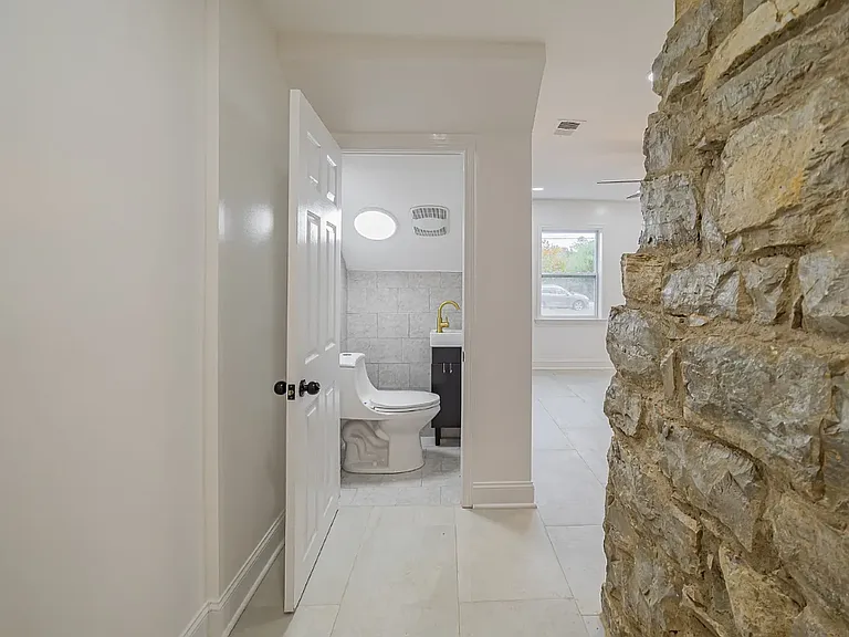 830 Market St — Photo 13