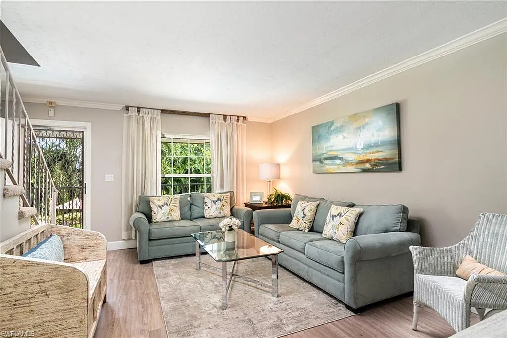 2 bed, 2.5 bath, 1200 sqft, $13,500 — Photo 3