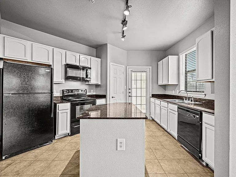 Estates at Canyon Ridge — Photo 86