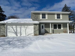 2361 Briar Hills Dr NE, Grand Rapids, MI