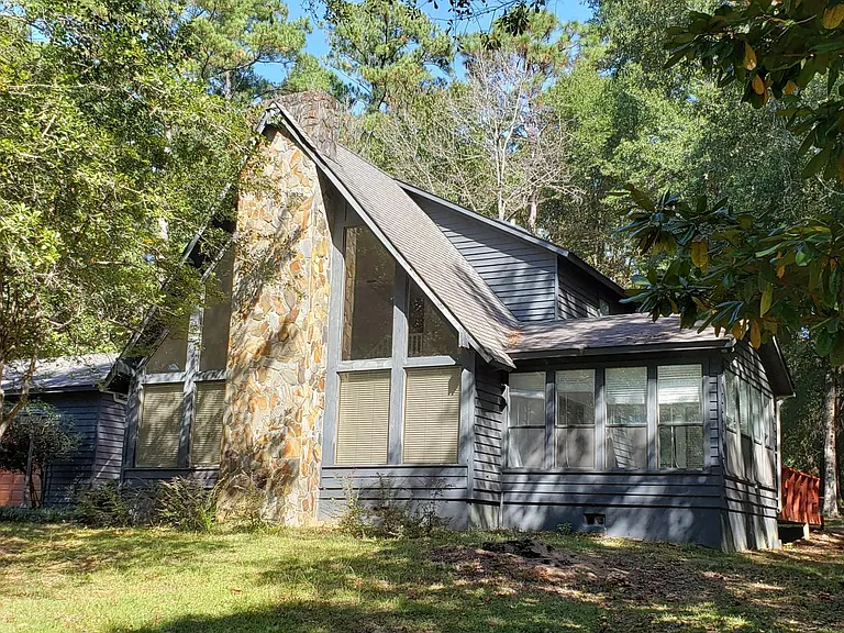 258 Rolling Hill Dr — Photo 1