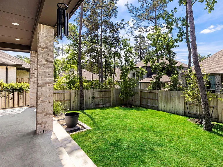 415 N Hillary Step Pl — Photo 38