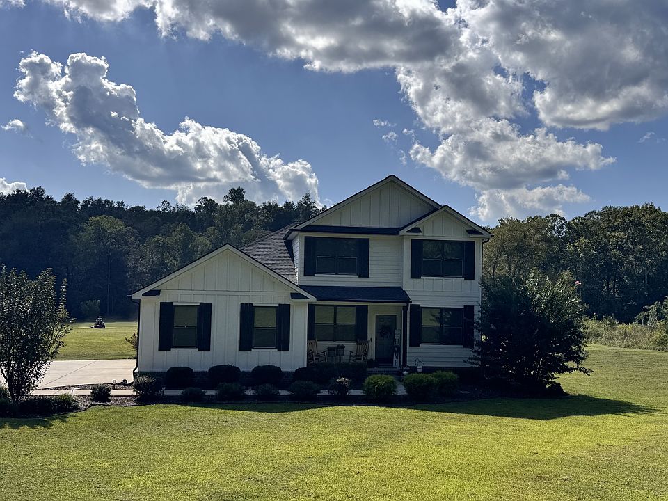 2nd image of 2848 Garners Creek Rd