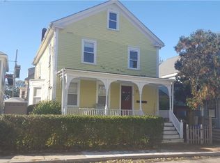 14 Dartmouth St #1, Newport, RI 02840