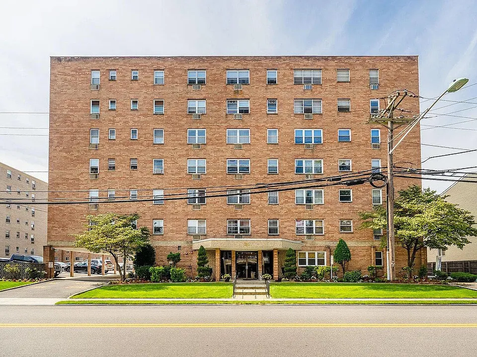 25 Jefferson St #6D