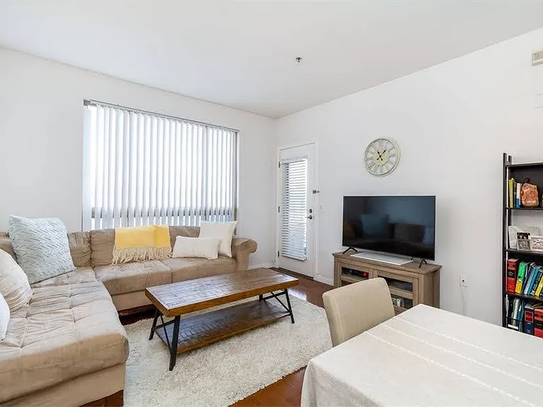 100 S Alameda St #120 — Photo 5