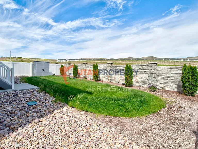 2697 N Snowberry Dr — Photo 23