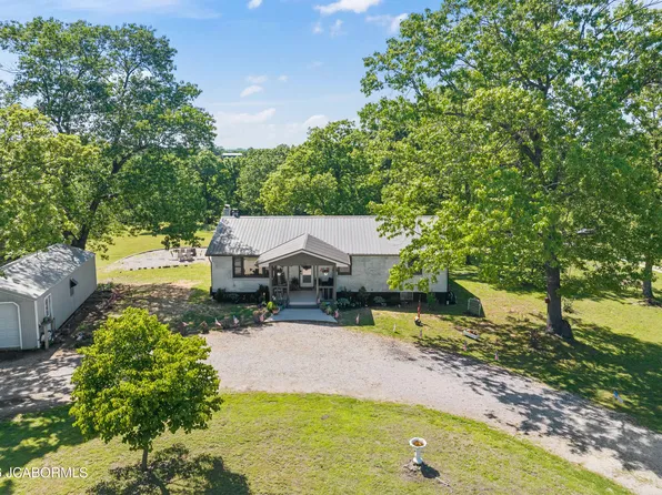 59 Oak Hill Rd, Eldon, MO 65026