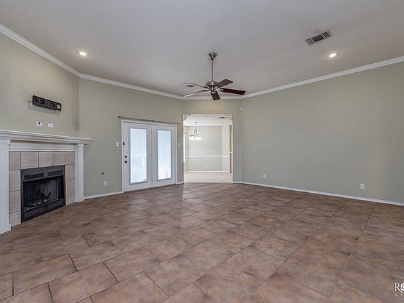 3rd image of 3501 Grandview Dr