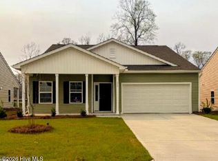 829 Schoolfield Dr, Sneads Ferry, NC 28460