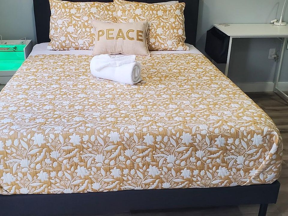 Queen size bed
