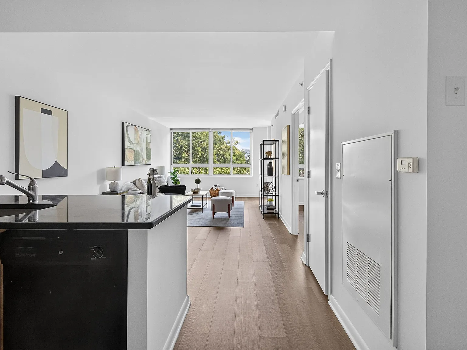1 bed, 672 sqft, $2,350 — Photo 4