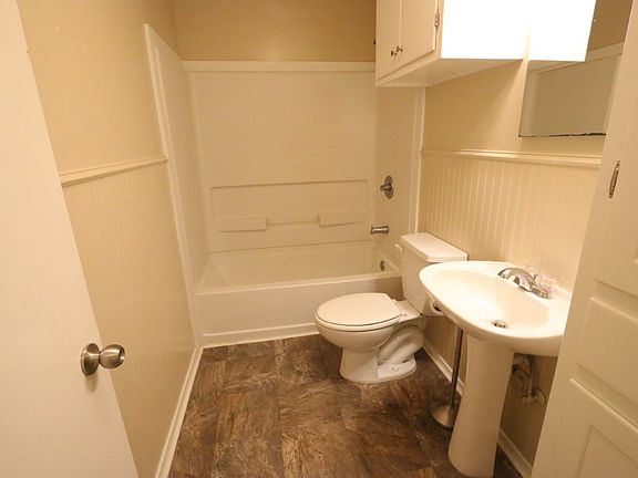 5th image of 1003 S Taylor St