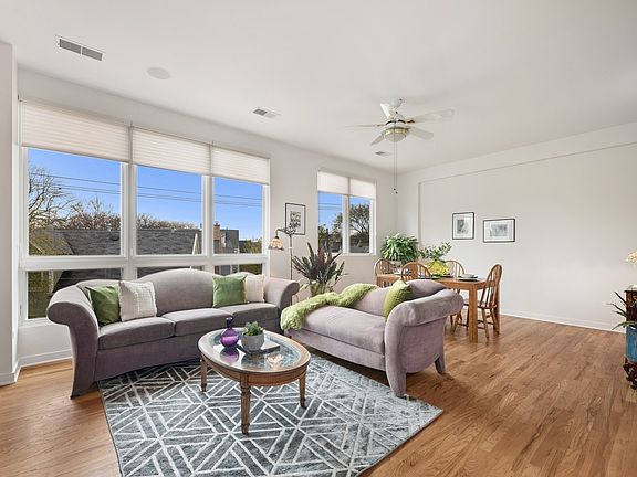 2nd image of 4114 N Lincoln Ave Unit 312