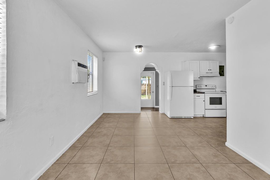 4936 NE 14TH Avenue, photo 8