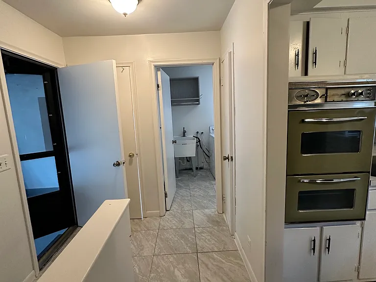 48737 Dequindre Rd — Photo 5