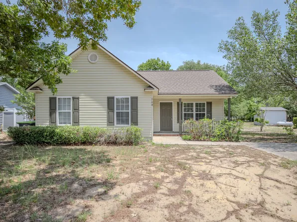 160 NE 6th St, Oak Island, NC 28465