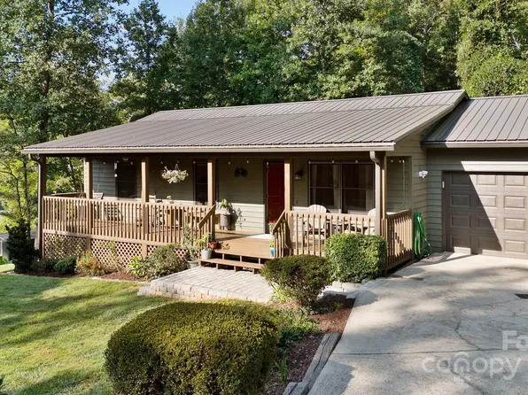77 W Holly Ridge Dr, Old Fort, NC 28762