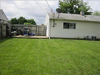 4th image of 1912 Brady Ln