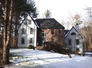 36 Weaver Cir, Amherst, MA 01002