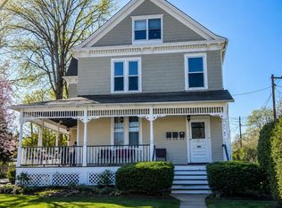 43 W Neck Rd APT 1, Huntington, NY 11743