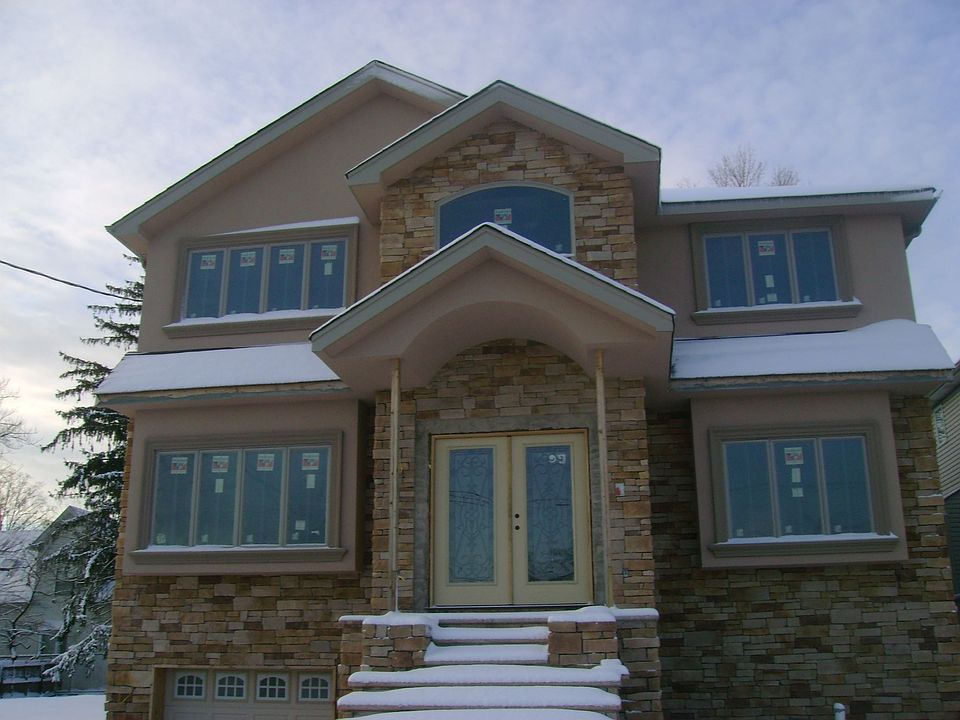 1st image of 348 Jefferson Ave