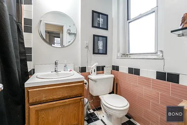 Rented by Bond New York | media 23