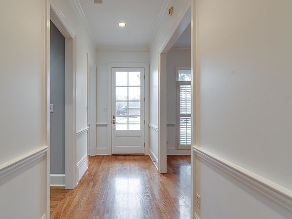 3rd image of 1693 Halleford Cir