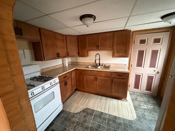 1340 Elkhorn Rd #A, Lake Geneva, WI 53147