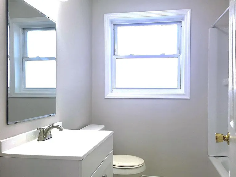 223 Dakota St — Photo 8