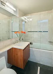 Rented by R New York