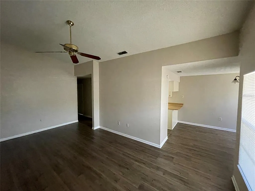 2 bed, 2.0 bath, 1005 sqft, $1,400 — Photo 3