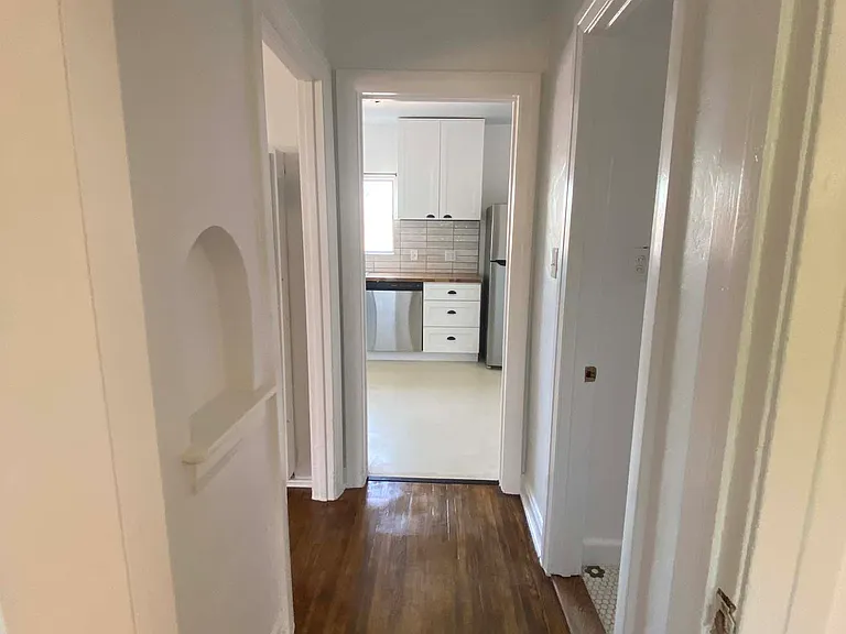 1134 N Evergreen Ave — Photo 23