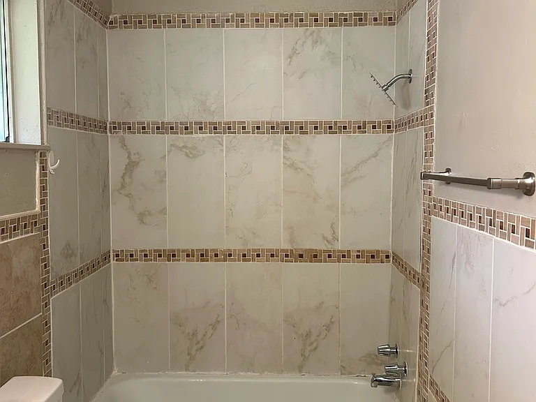 1595 Bellfort Dr — Photo 2